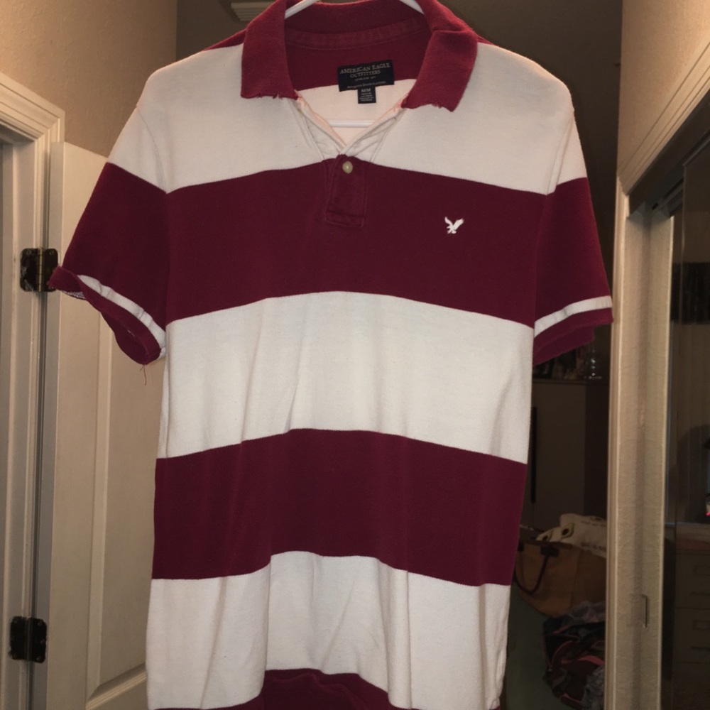 American eagle maroon and white shirt